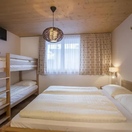 Residenz Wildkogelbahnen 16 Daire Neukirchen am Großvenediger